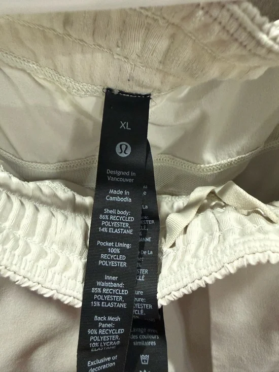 lululemon athletica White Elastic-Waist Athletic Shorts - Picture 4 of 4